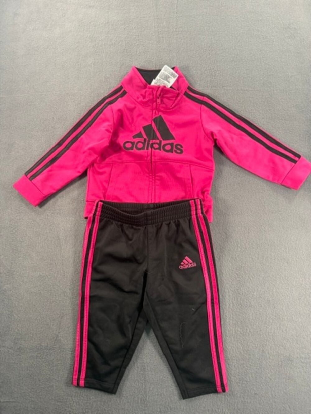 ADIDAS TRACKSUIT  ( SIZE 9 MONTHS )